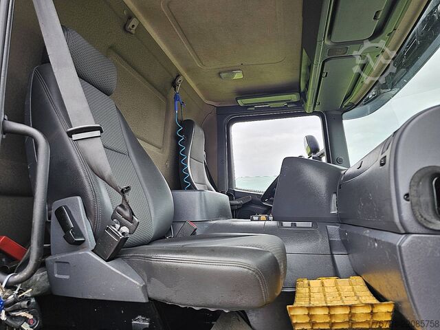 Platform trailer SCANIA P360