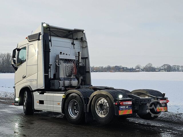 Standard-SZM VOLVO FH 500 6X2 STEERED PTO+HYDR