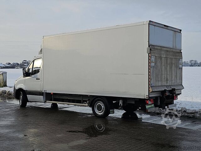 Koffer MERCEDES-BENZ SPRINTER 316 Bakwagen Laadklep!