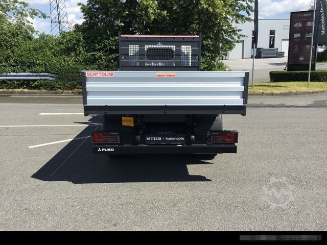 Pritschenwagen FUSO eCanter 6S15e S-Batterie Pritschenaufbau / LED