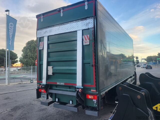 Parcel delivery truck Volvo FE280