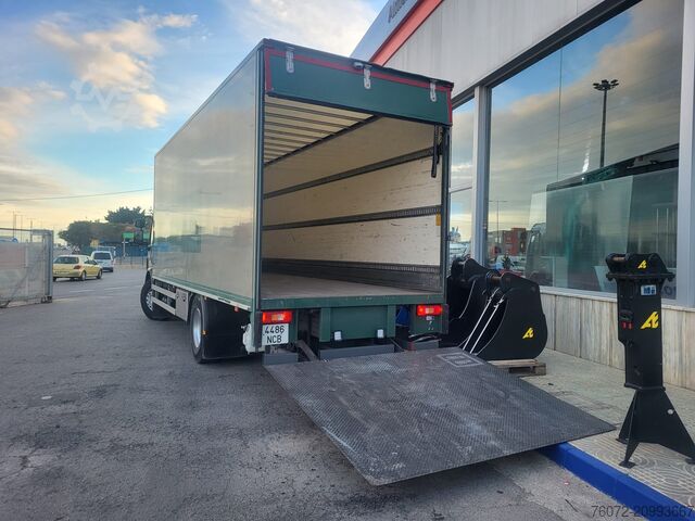 Parcel delivery truck Volvo FE280