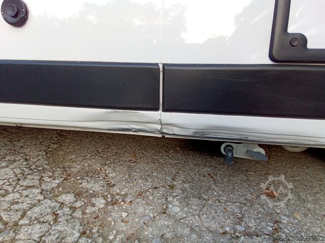 Caravan/camper Fiat Weinsberg Carabus 600 K | 4 posti letto | Completamente attrezzato