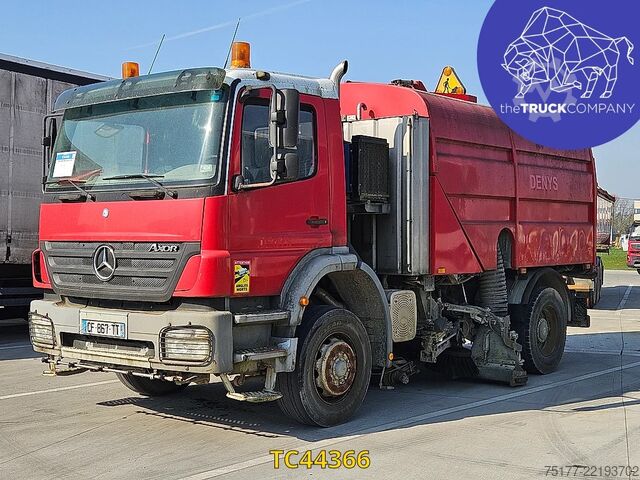 Road sweeper Mercedes-Benz Axor 1828