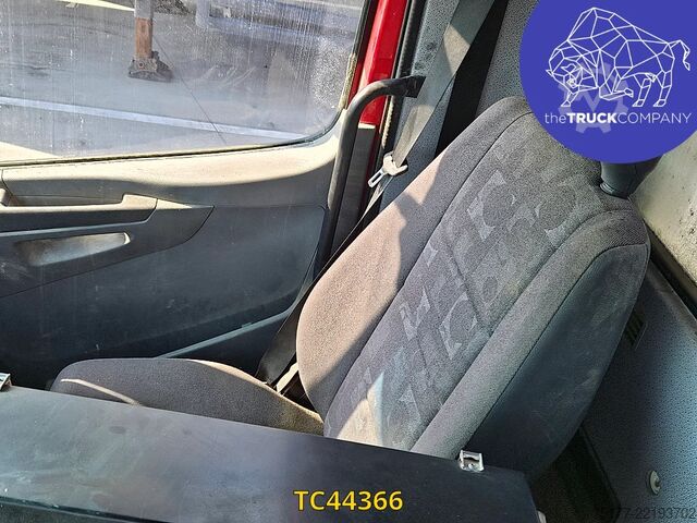 Road sweeper Mercedes-Benz Axor 1828