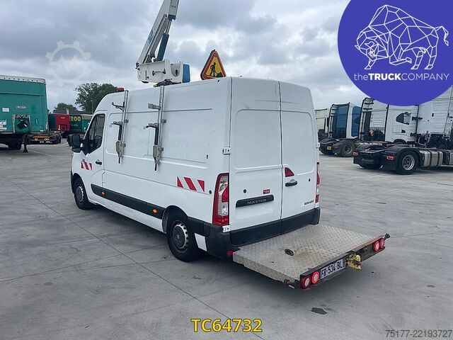 Lifting platform Renault Master 130.35 nacelle socage