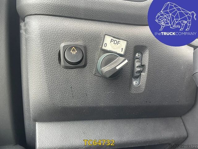Lifting platform Renault Master 130.35 nacelle socage
