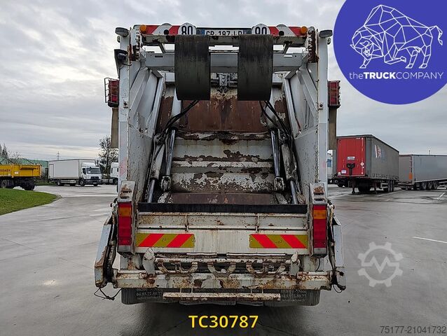 Refuse collection vehicle Mercedes-Benz Atego 1823
