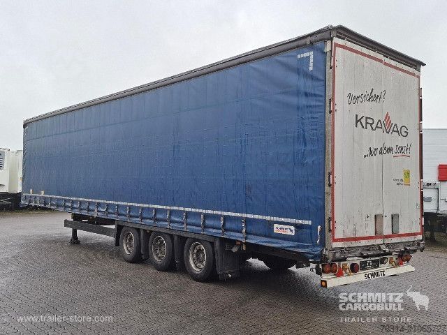 Auflieger mit Pritsche & Plane Schmitz Cargobull Curtainsider Mega Getränke