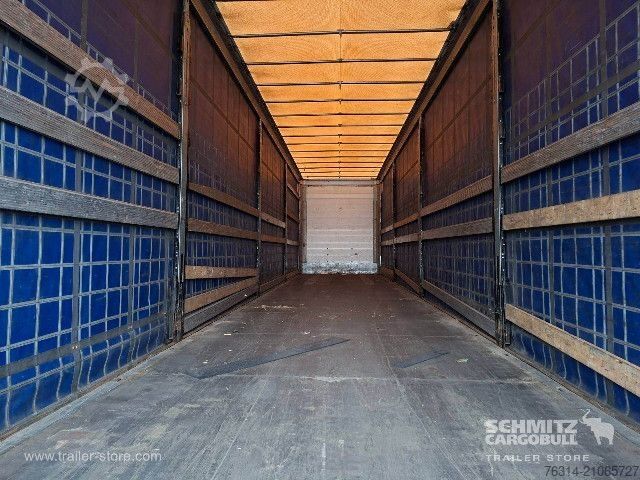 Auflieger mit Pritsche & Plane Schmitz Cargobull Curtainsider Mega Getränke
