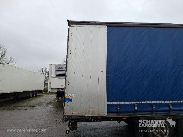 Auflieger mit Pritsche & Plane Schmitz Cargobull Curtainsider Mega Getränke