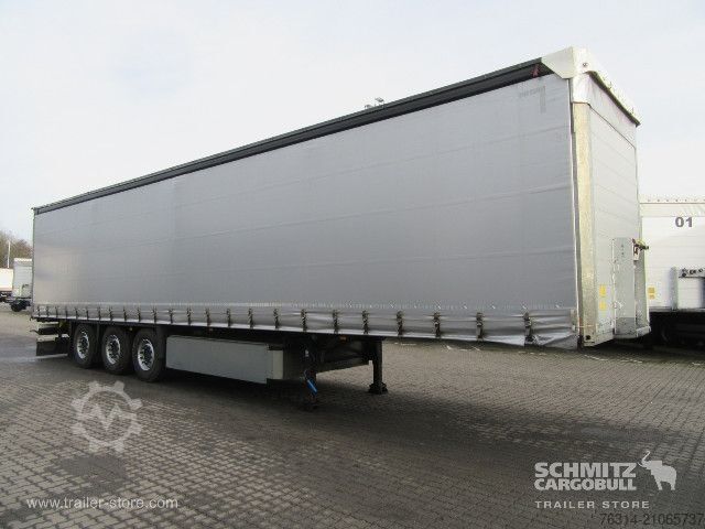 Auflieger mit Pritsche & Plane Schmitz Cargobull Curtainsider Coil Getränke