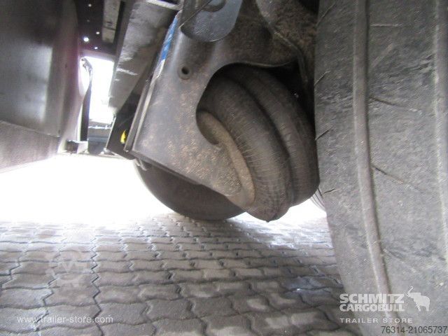 Auflieger mit Pritsche & Plane Schmitz Cargobull Curtainsider Coil Getränke