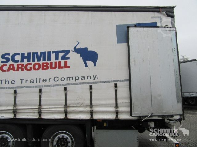 Auflieger mit Pritsche & Plane Schmitz Cargobull Curtainsider Coil Getränke