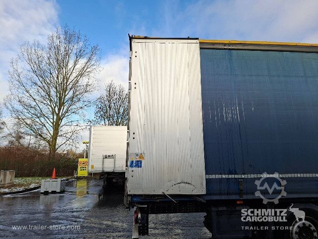 Auflieger mit Pritsche & Plane Schmitz Cargobull Curtainsider Standard