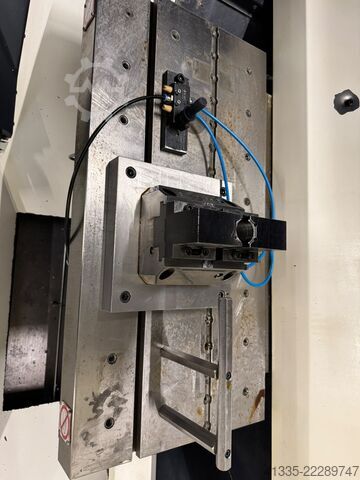 Vertical CNC machining center DMG MORI MILLTAP 700