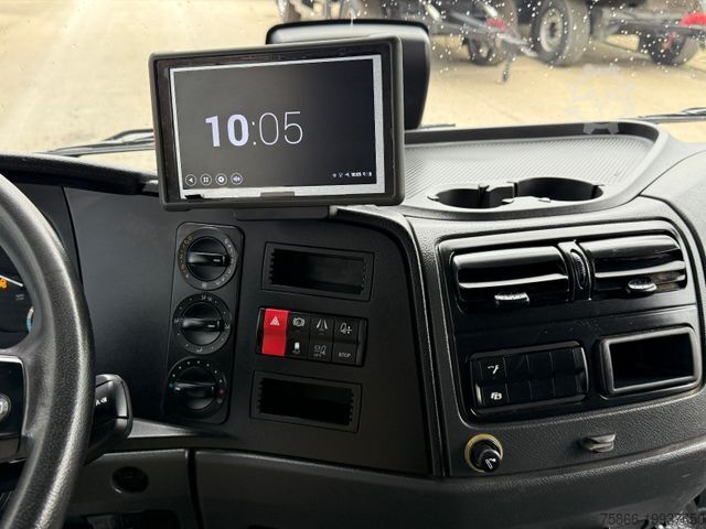 Pick-up van MERCEDES-BENZ 823 L Atego Pritsche 6.20m
