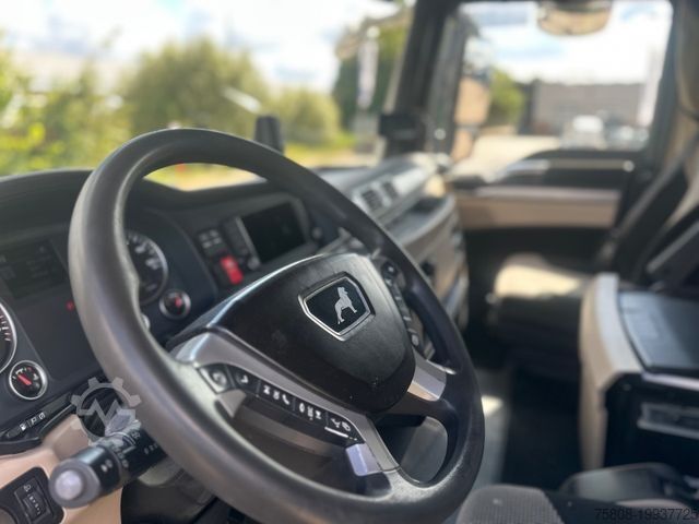 Standard SZM MAN TGX 18.460 4x2 BLS Schubboden ACC LGS NAVI