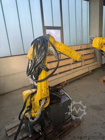 Industrial robot FANUC M20iA , R30iA