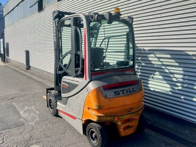 Electric 4-wheel forklift Still RX60-30L