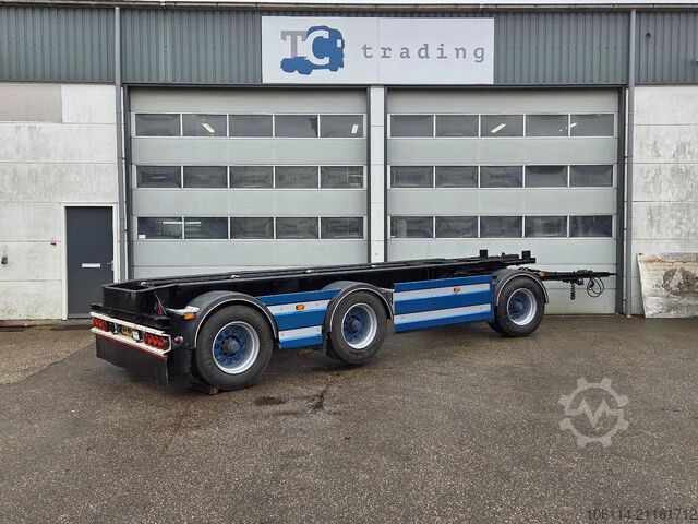 Containertransport Van Hool 30 ton. Zo goed als nieuw.