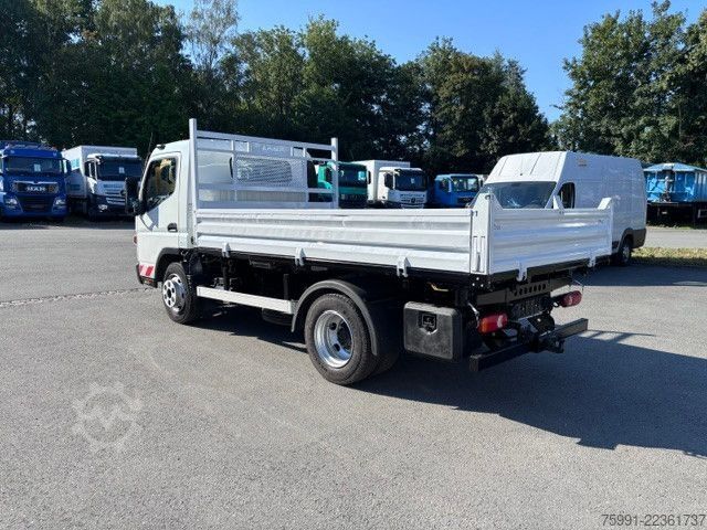 Three-way tipper van FUSO Canter 7C15