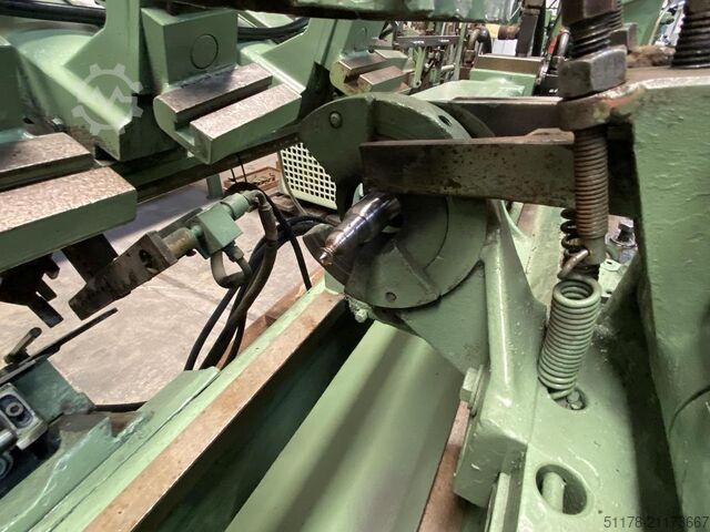 OMA 120/A automatische Holzdrehmaschine mit Lademagazin, maximale Werkstücklänge 1200 mm. OMA OMA 120/A