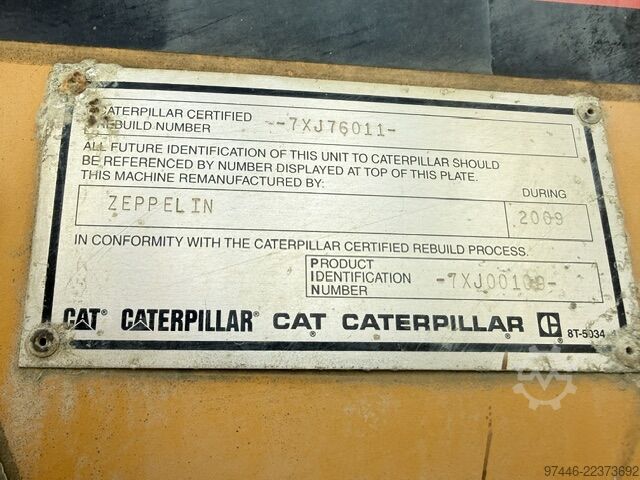 Dump truck Caterpillar 775B