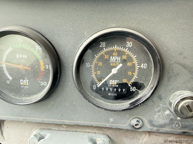 Dump truck Caterpillar 775B