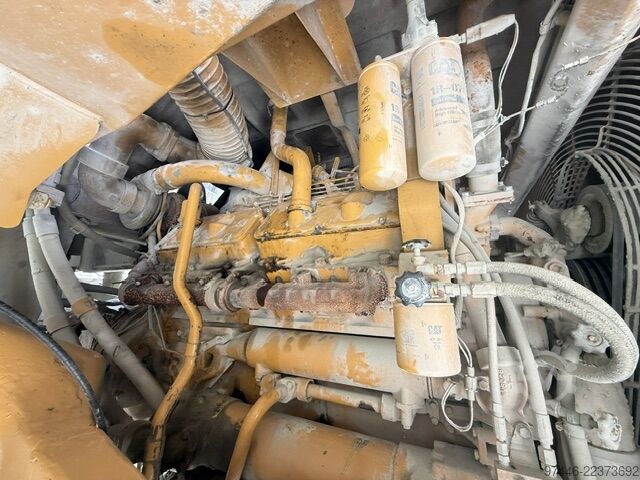 Dump truck Caterpillar 775B