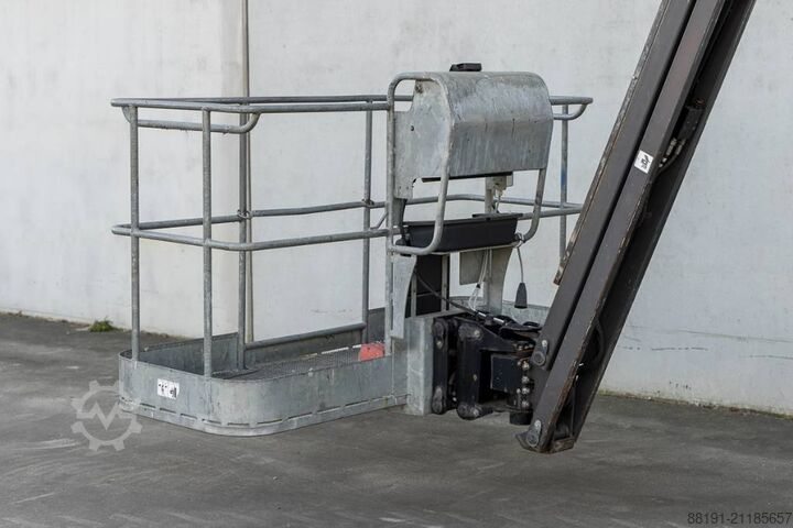 Gelenkteleskoparbeitsbühne Manitou 200 ATJ