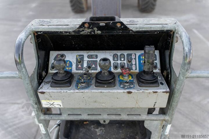 Gelenkteleskoparbeitsbühne Manitou 200 ATJ