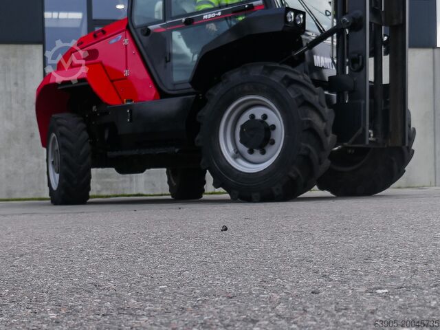 All-terrain forklift Manitou M 30-4