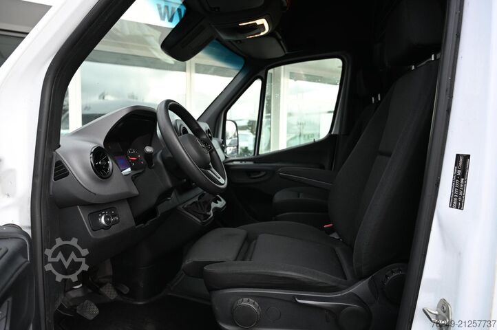High-roof van Mercedes-Benz Sprinter 311 1.9 CDI L2H2 RWD AIRCO CAMERA Werk...
