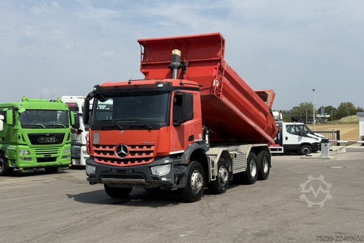 Tipper truck Mercedes-Benz Arocs 3243 8x4 Schwarzmüller / Swiss-Vehicle