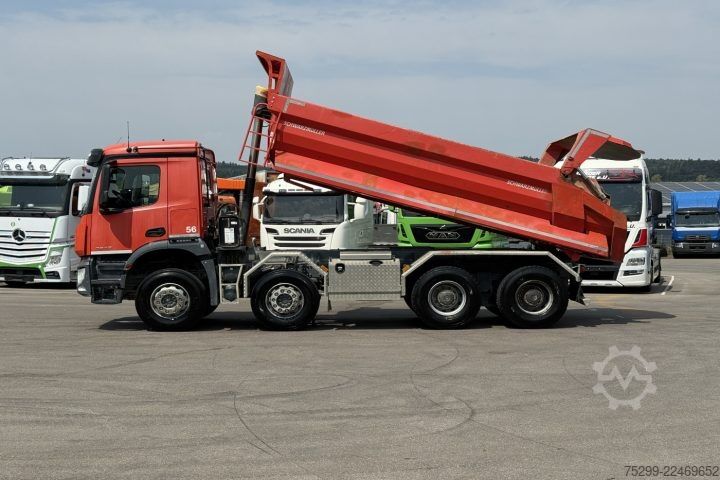 Tipper truck Mercedes-Benz Arocs 3243 8x4 Schwarzmüller / Swiss-Vehicle