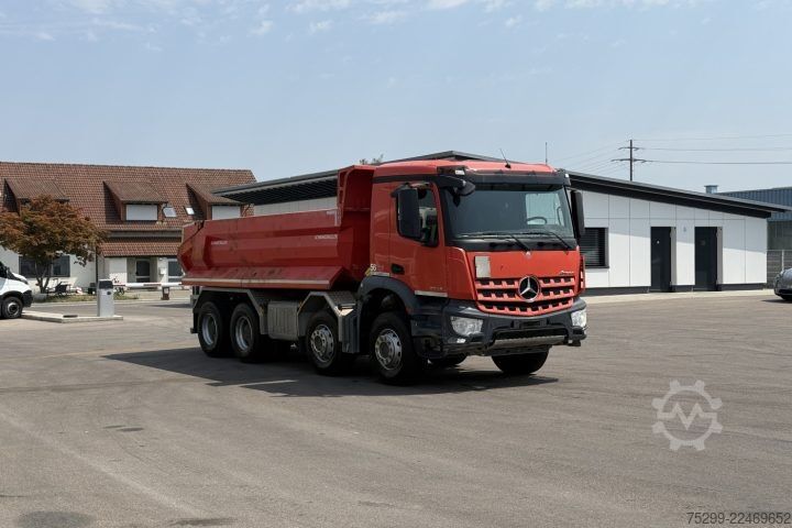 Tipper truck Mercedes-Benz Arocs 3243 8x4 Schwarzmüller / Swiss-Vehicle