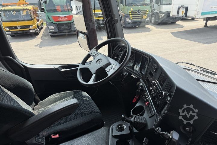 Tipper truck Mercedes-Benz Arocs 3243 8x4 Schwarzmüller / Swiss-Vehicle