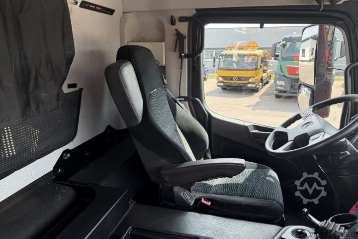 Tipper truck Mercedes-Benz Arocs 3243 8x4 Schwarzmüller / Swiss-Vehicle