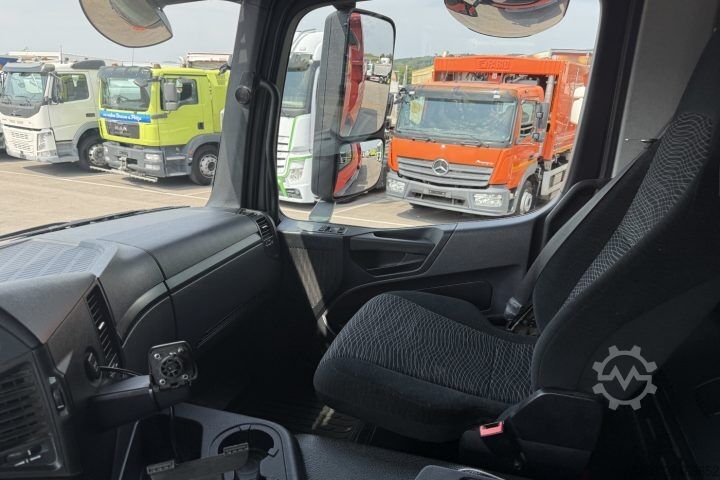 Tipper truck Mercedes-Benz Arocs 3243 8x4 Schwarzmüller / Swiss-Vehicle