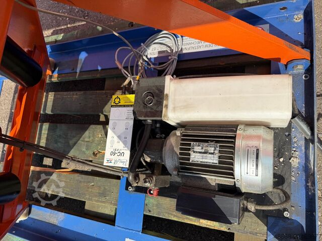 Scissor lift table, lift table No. 3 EdmoLift CB 1500 B