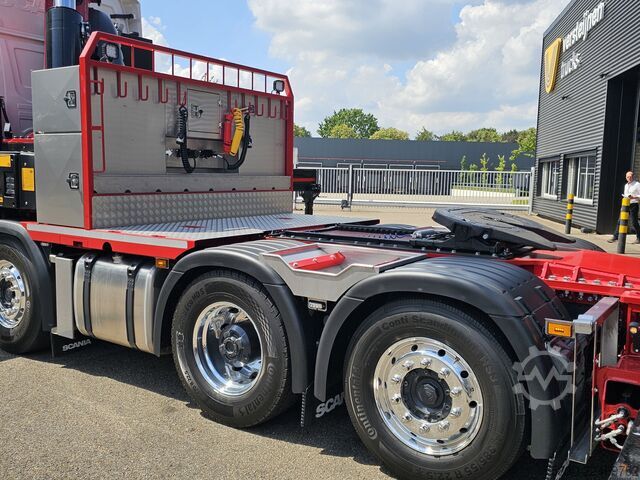 Crane truck Scania R590 V8 8x2 / HMF 9520 CRANE - JIB - WINCH / TR...