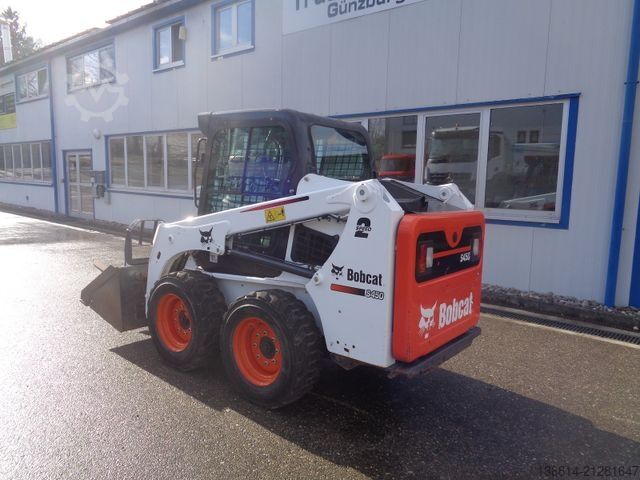 Radlader BOBCAT S450 Schaufeln + Gabeln