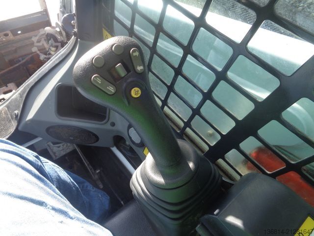 Radlader BOBCAT S450 Schaufeln + Gabeln