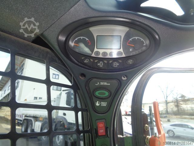 Radlader BOBCAT S450 Schaufeln + Gabeln