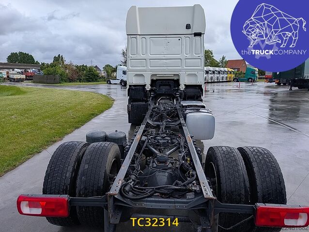 Chassis with cab DAF XF 450