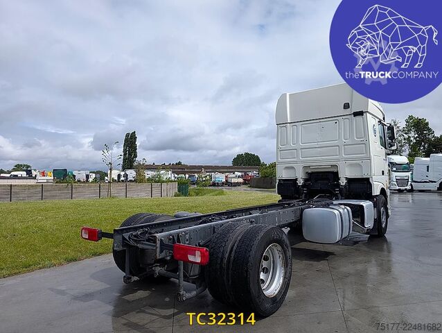 Chassis with cab DAF XF 450
