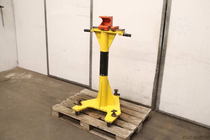 Theodolite tripod unbekannt seitlich verschiebbar