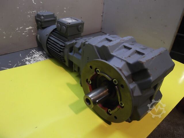 Gear motor 0.37 kW 9.7 rpm BAUER BK30Z-21V/DV08MA4