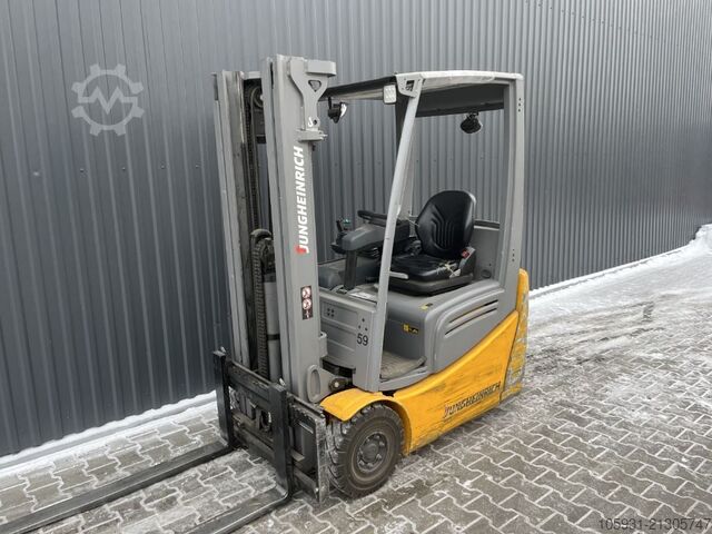 Electric 3-wheel forklift Jungheinrich EFG215
